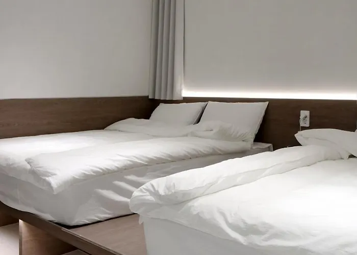 Appartement 301jhblossomstayjeonpo *